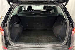 musta Skoda Kodiaq 2022 kuva 16.