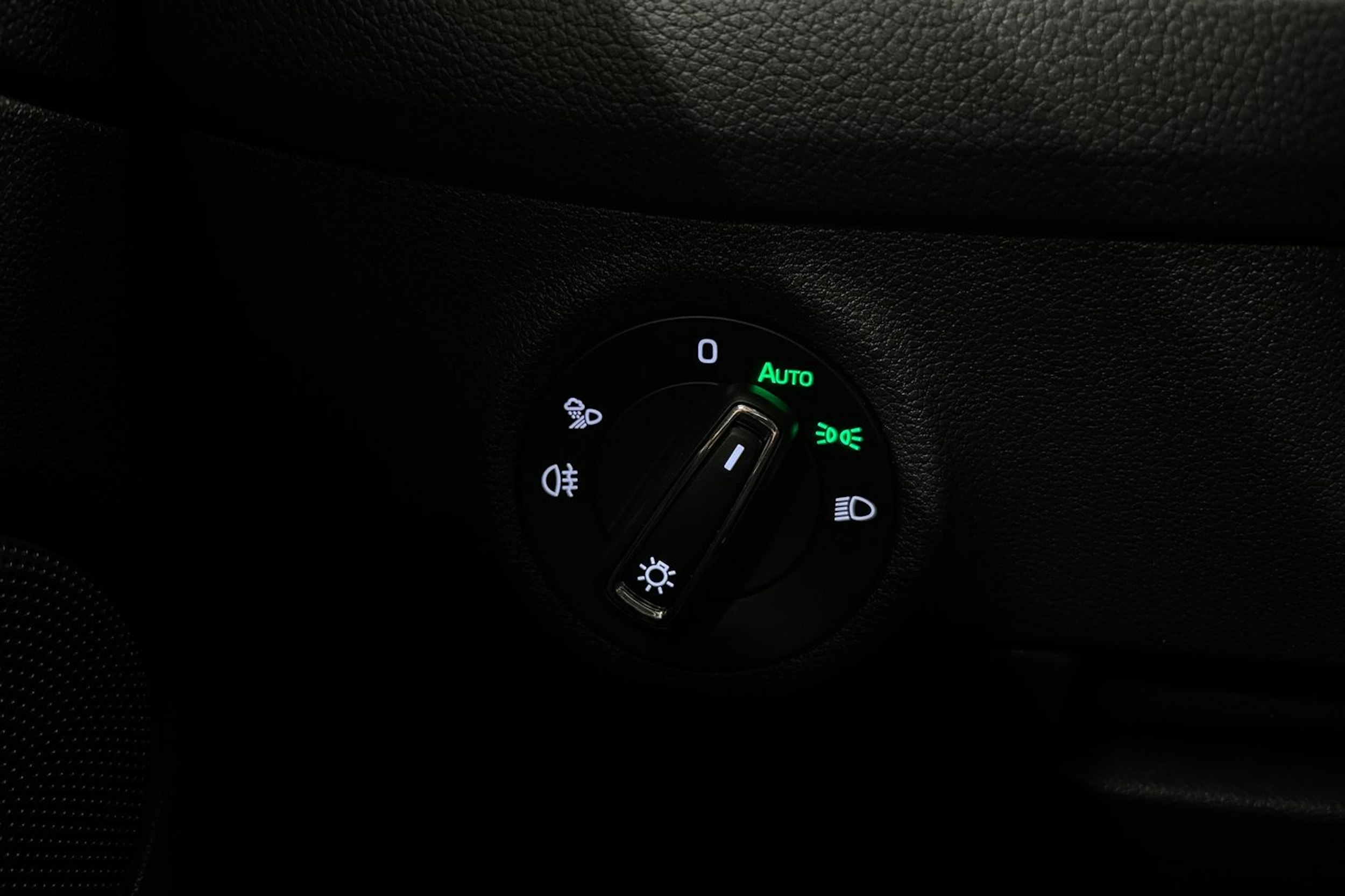 musta Skoda Kodiaq 2022 kuva 20.