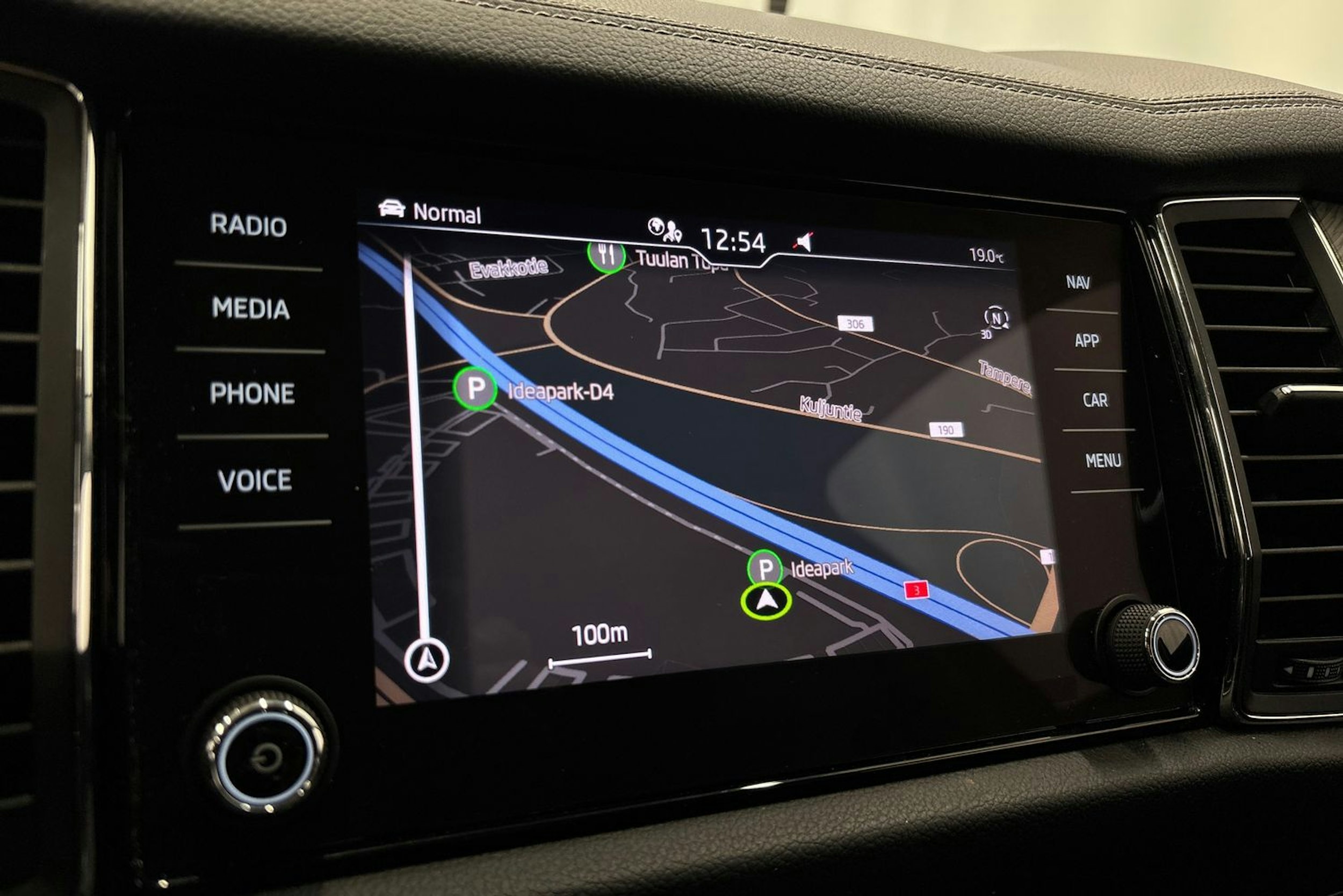 musta Skoda Kodiaq 2022 kuva 26.
