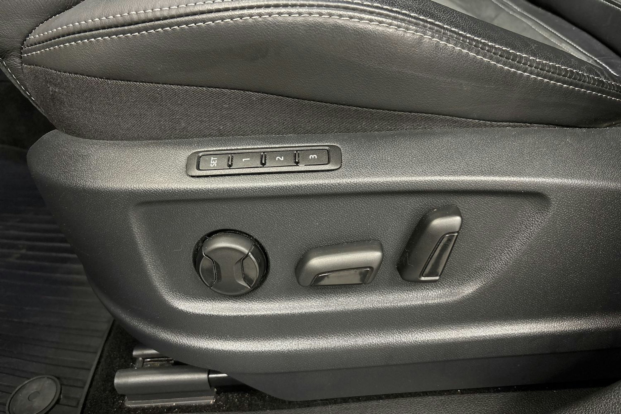 musta Skoda Kodiaq 2022 kuva 31.