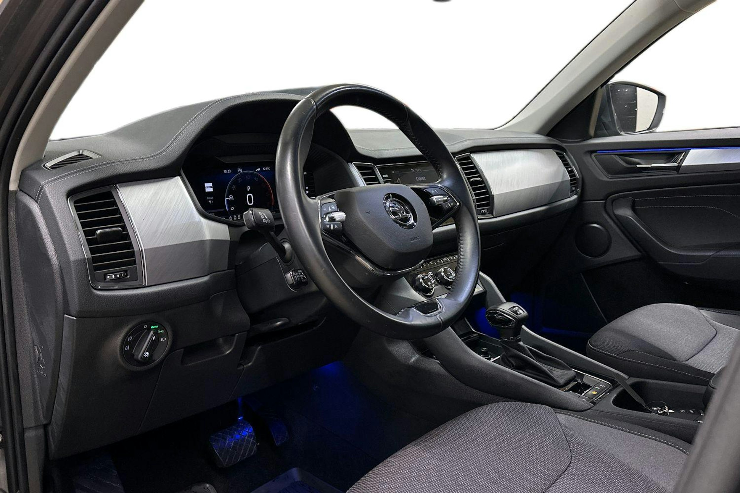 harmaa Skoda Kodiaq 2022 kuva 7.