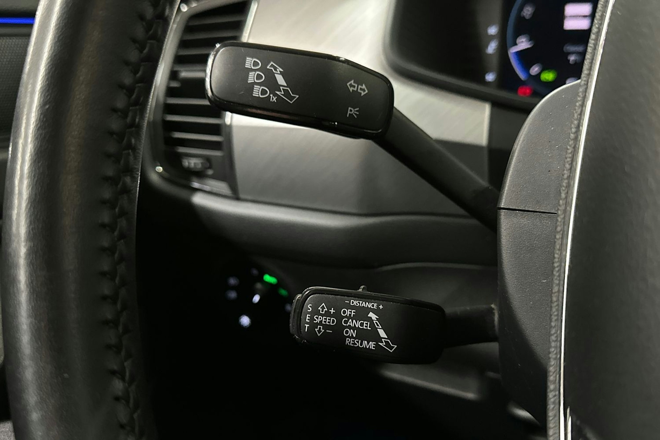 harmaa Skoda Kodiaq 2022 kuva 23.