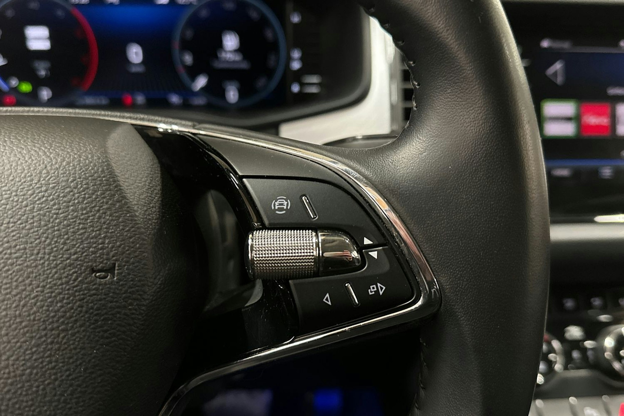 harmaa Skoda Kodiaq 2022 kuva 26.