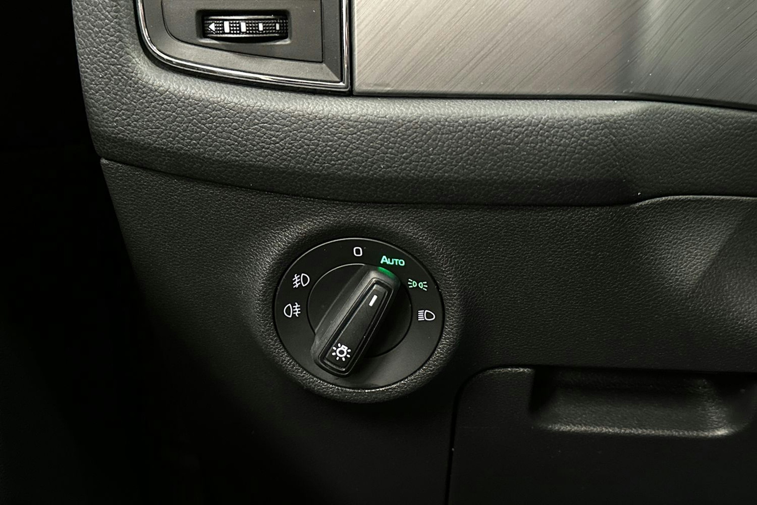 harmaa Skoda Kodiaq 2022 kuva 27.