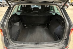 harmaa Skoda Kodiaq 2022 kuva 29.