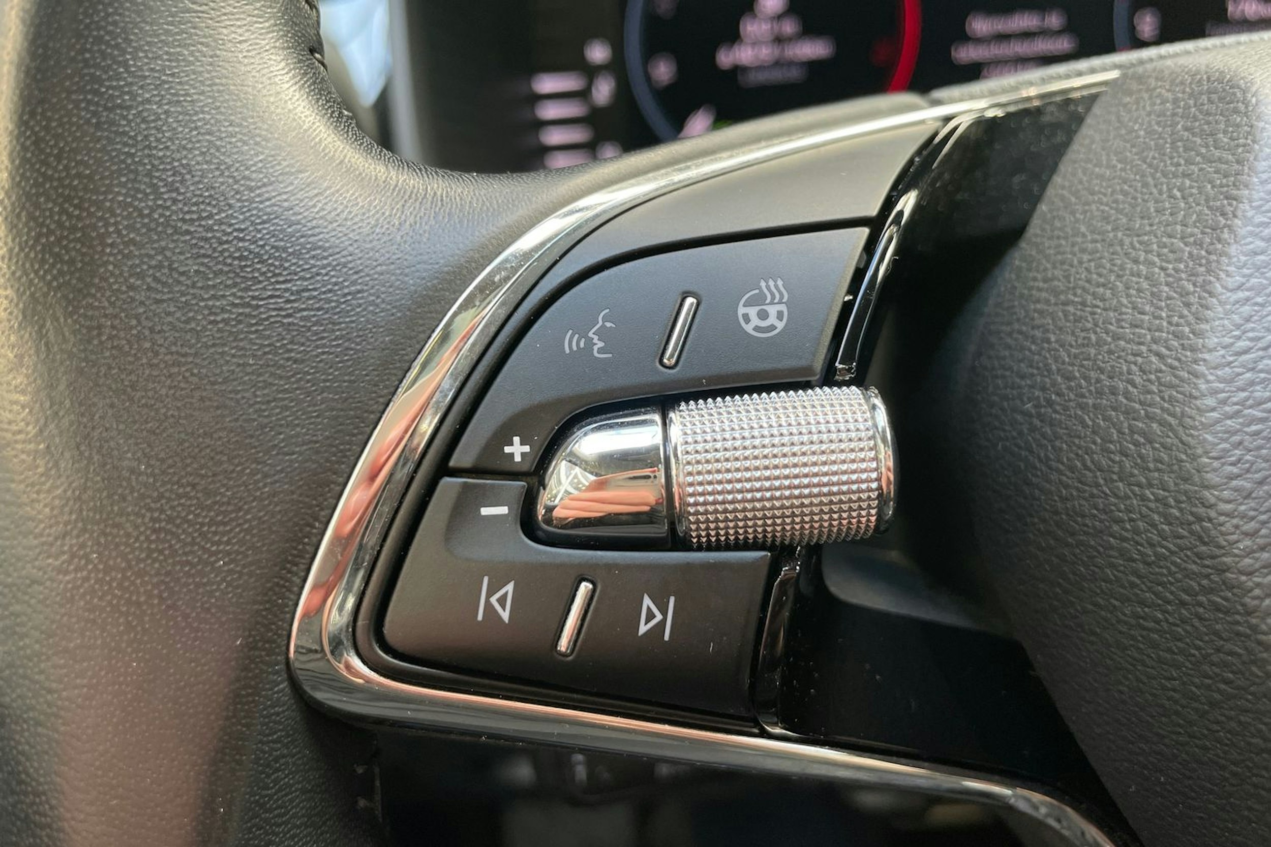 musta Skoda Kodiaq 2022 kuva 16.