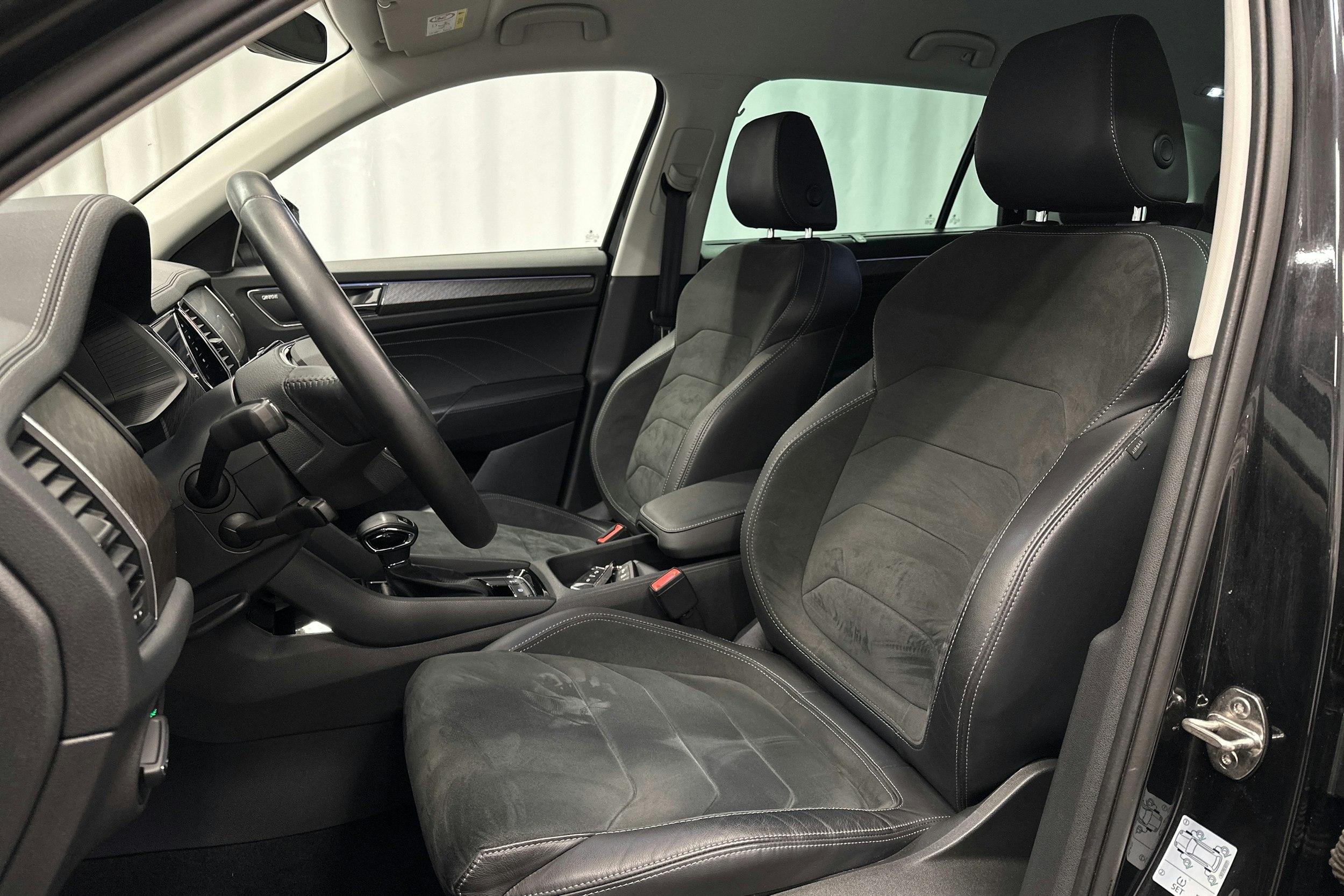 musta Skoda Kodiaq 2022 kuva 16.