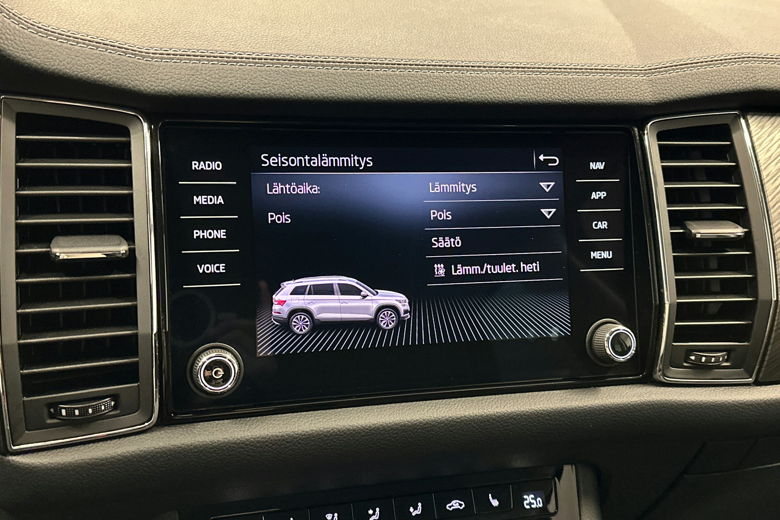 musta Skoda Kodiaq 2022 kuva 28.