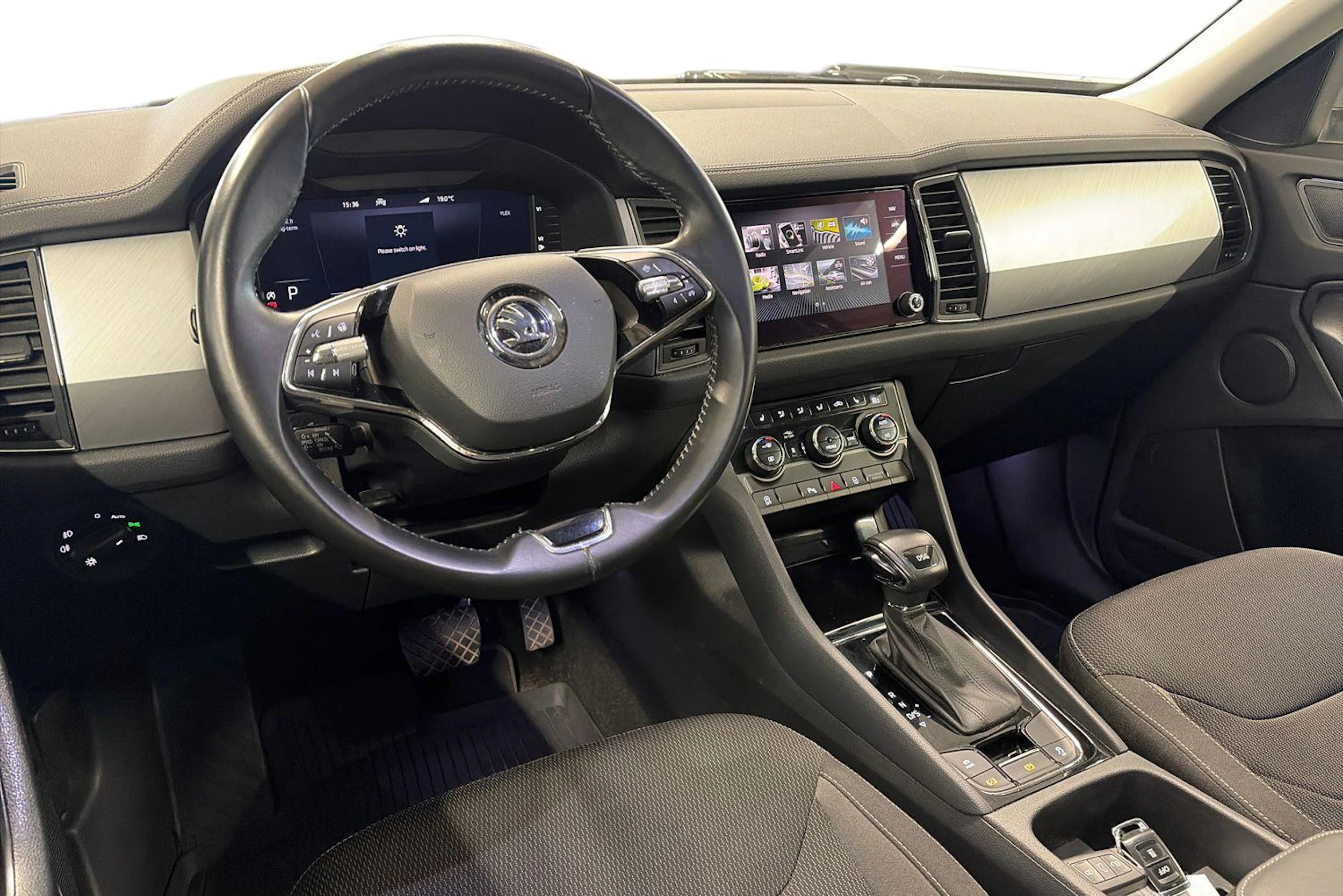 harmaa Skoda Kodiaq 2022 kuva 3.
