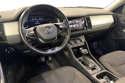 harmaa Skoda Kodiaq 2022 kuva 3.