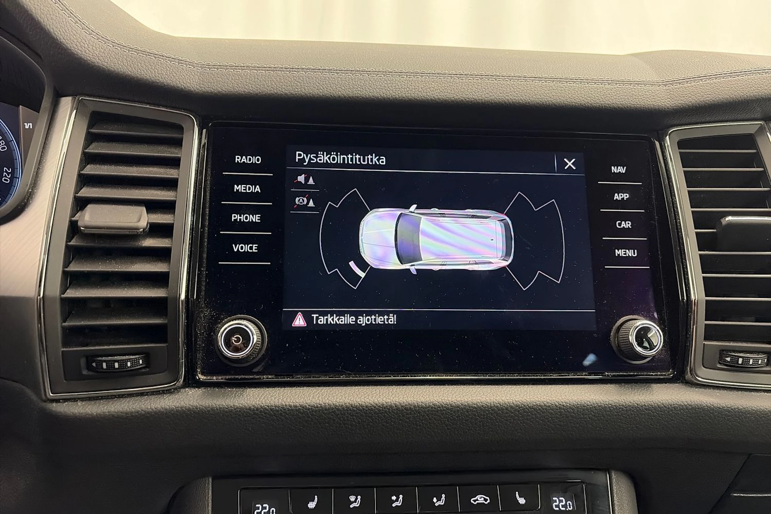 harmaa Skoda Kodiaq 2022 kuva 22.
