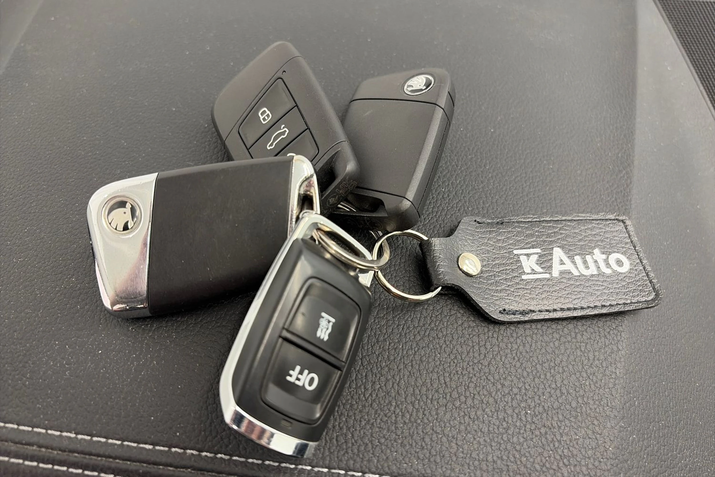 harmaa Skoda Kodiaq 2022 kuva 30.