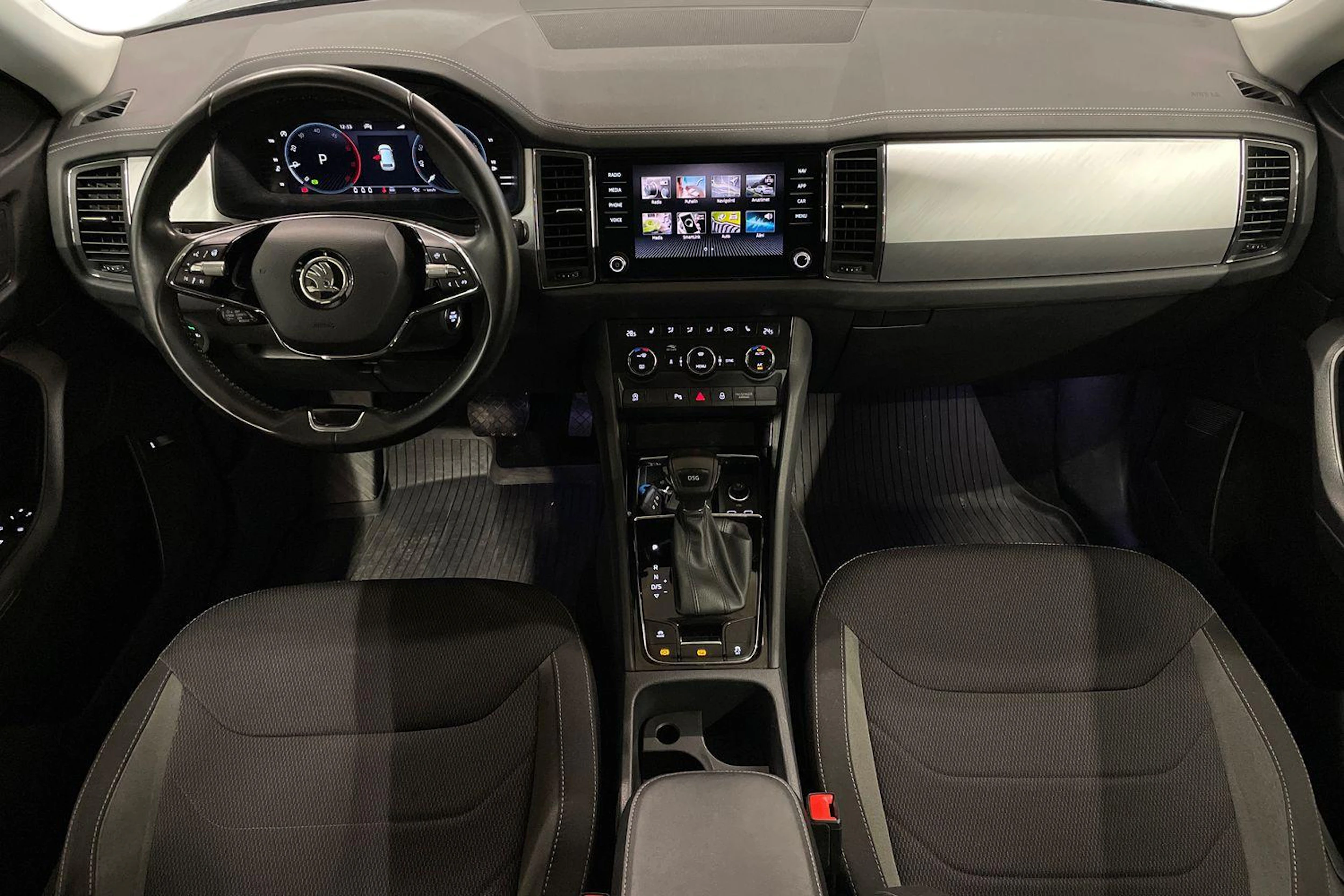 harmaa Skoda Kodiaq 2022 kuva 7.