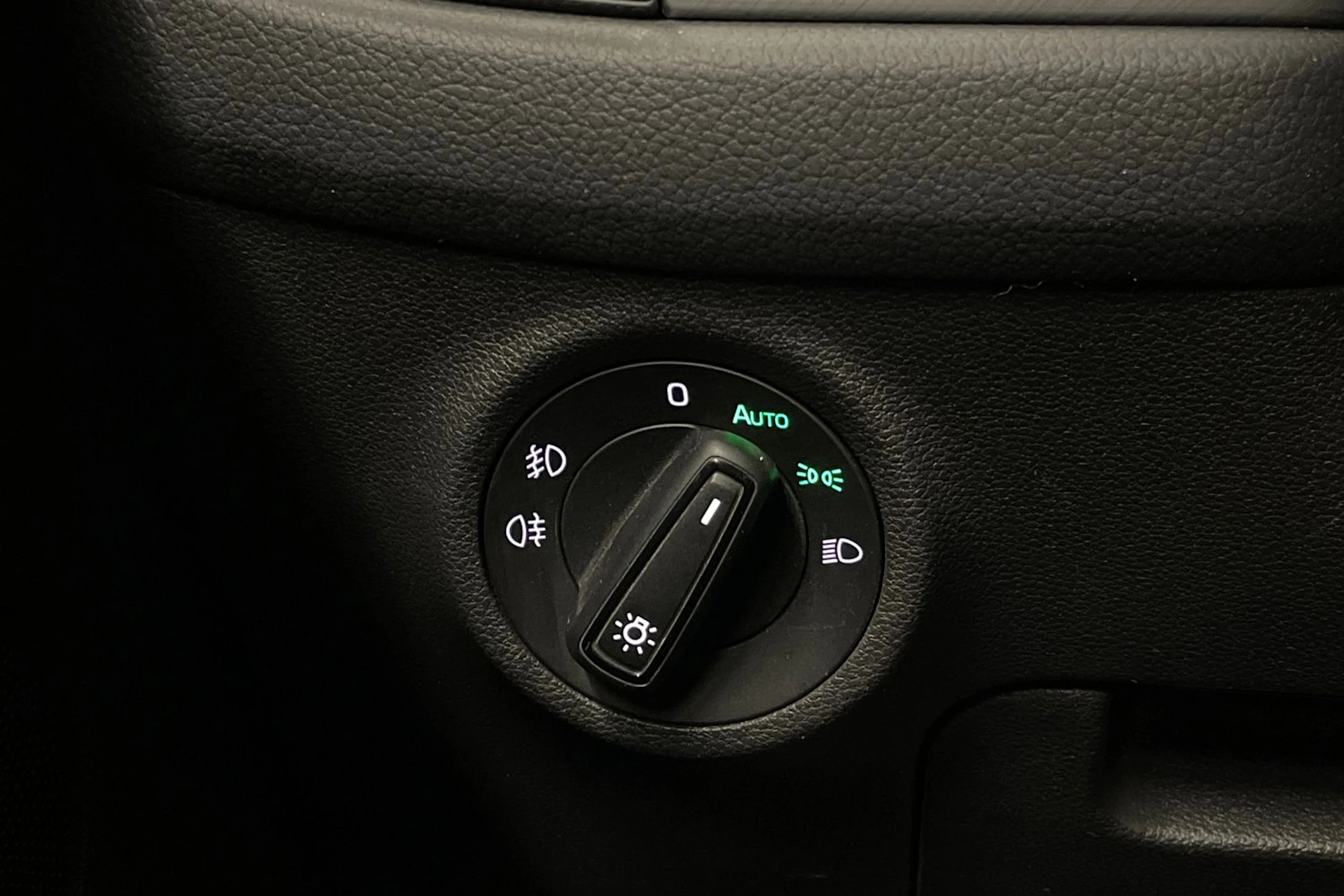 harmaa Skoda Kodiaq 2022 kuva 20.