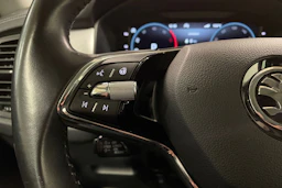 harmaa Skoda Kodiaq 2022 kuva 21.
