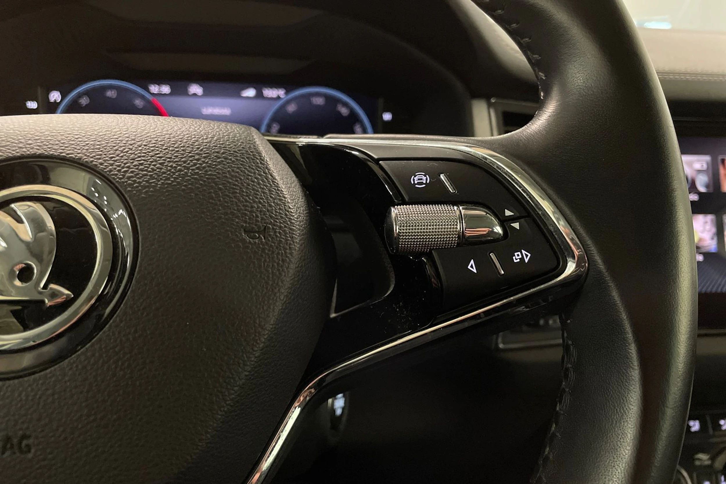 harmaa Skoda Kodiaq 2022 kuva 22.
