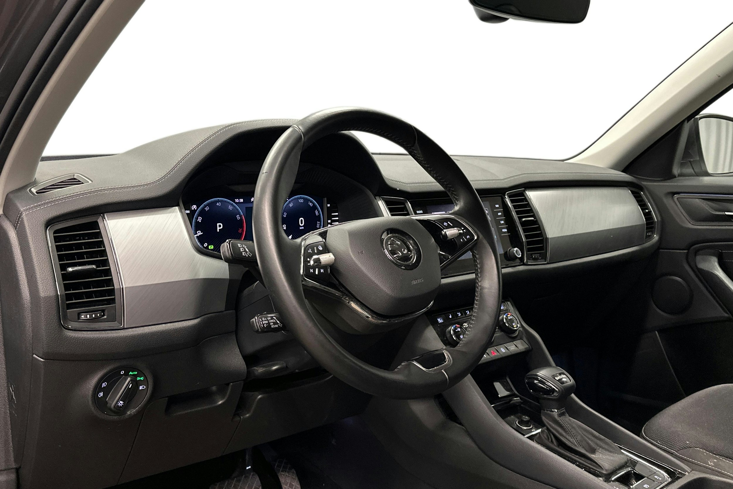 harmaa Skoda Kodiaq 2022 kuva 3.