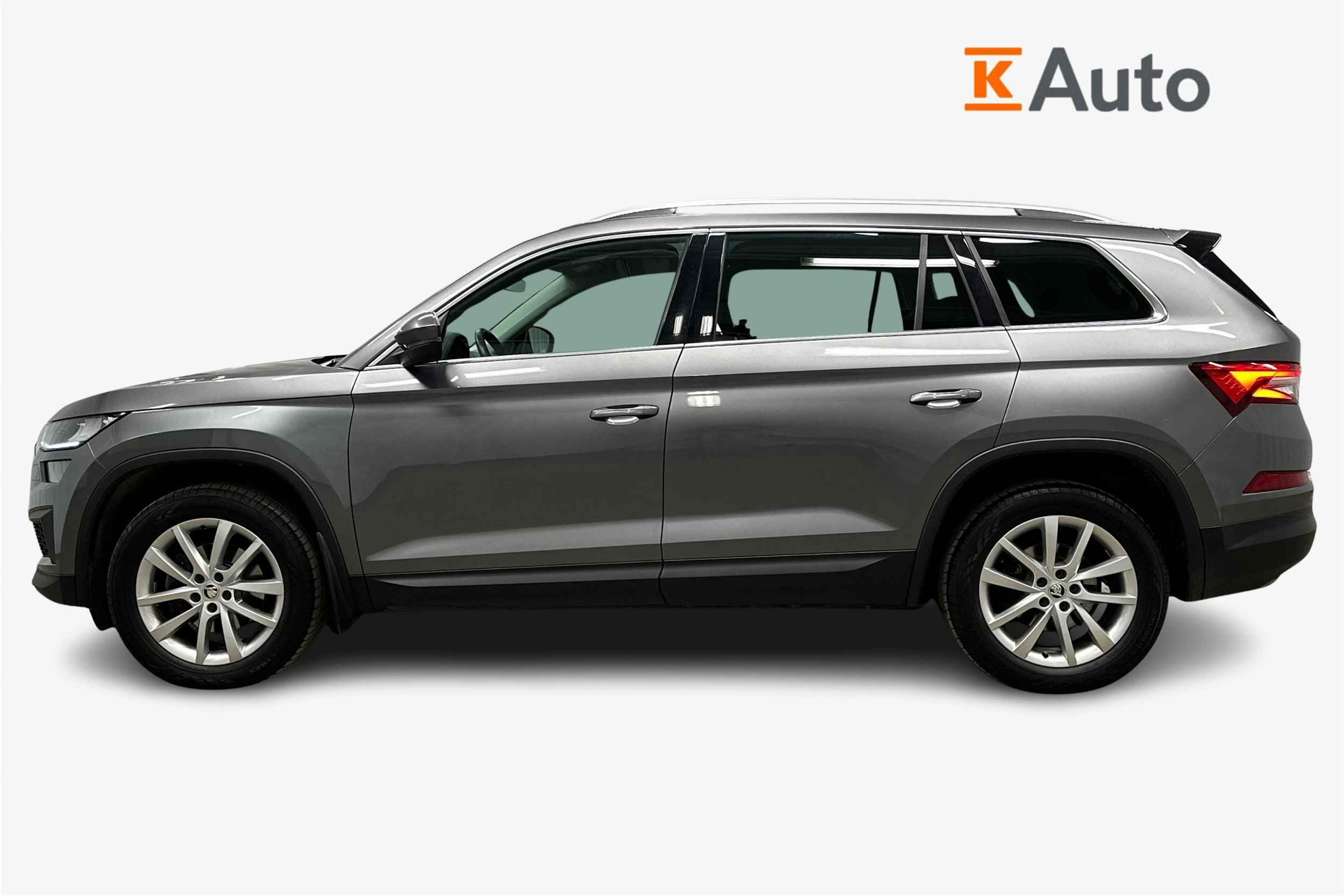 harmaa Skoda Kodiaq 2022 kuva 6.