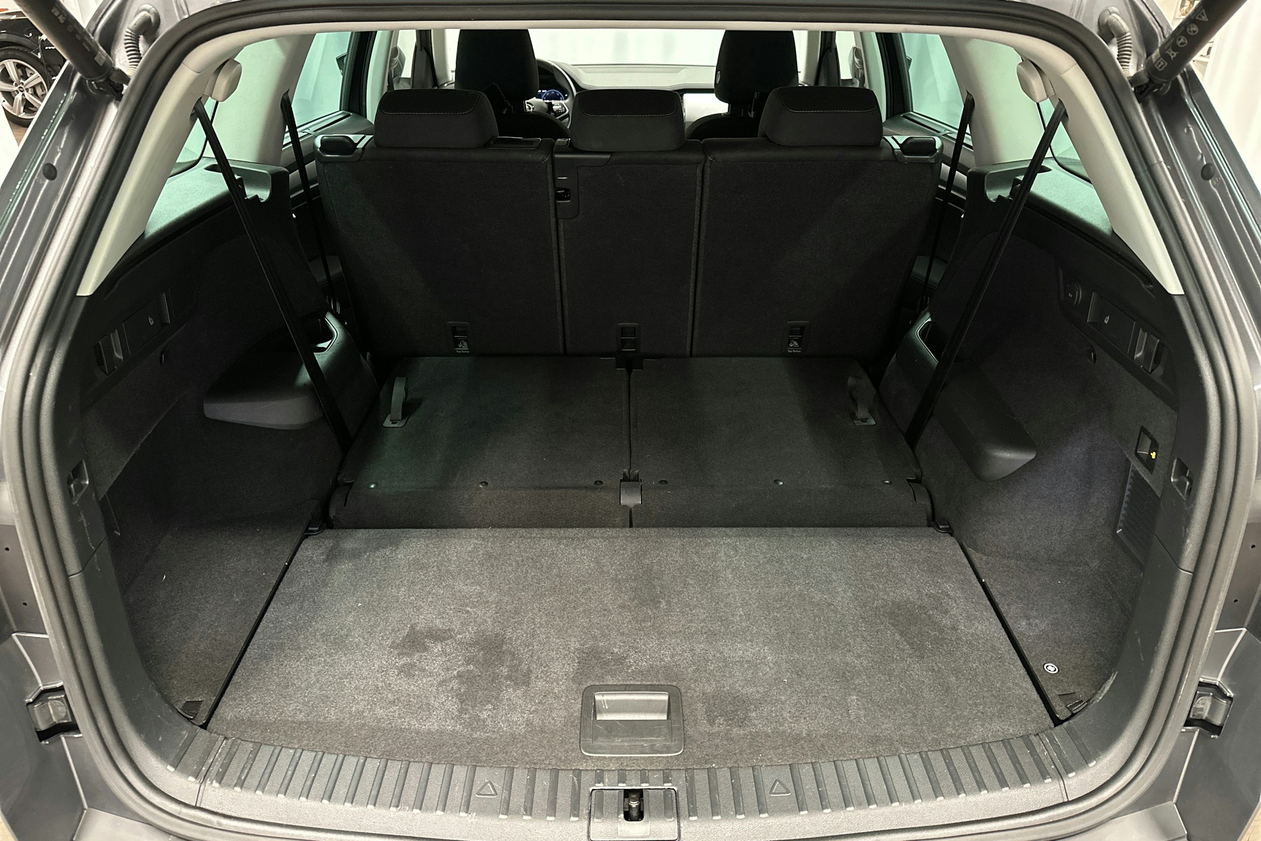 harmaa Skoda Kodiaq 2022 kuva 15.