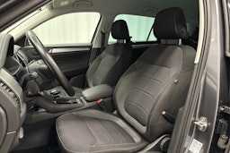 harmaa Skoda Kodiaq 2022 kuva 18.