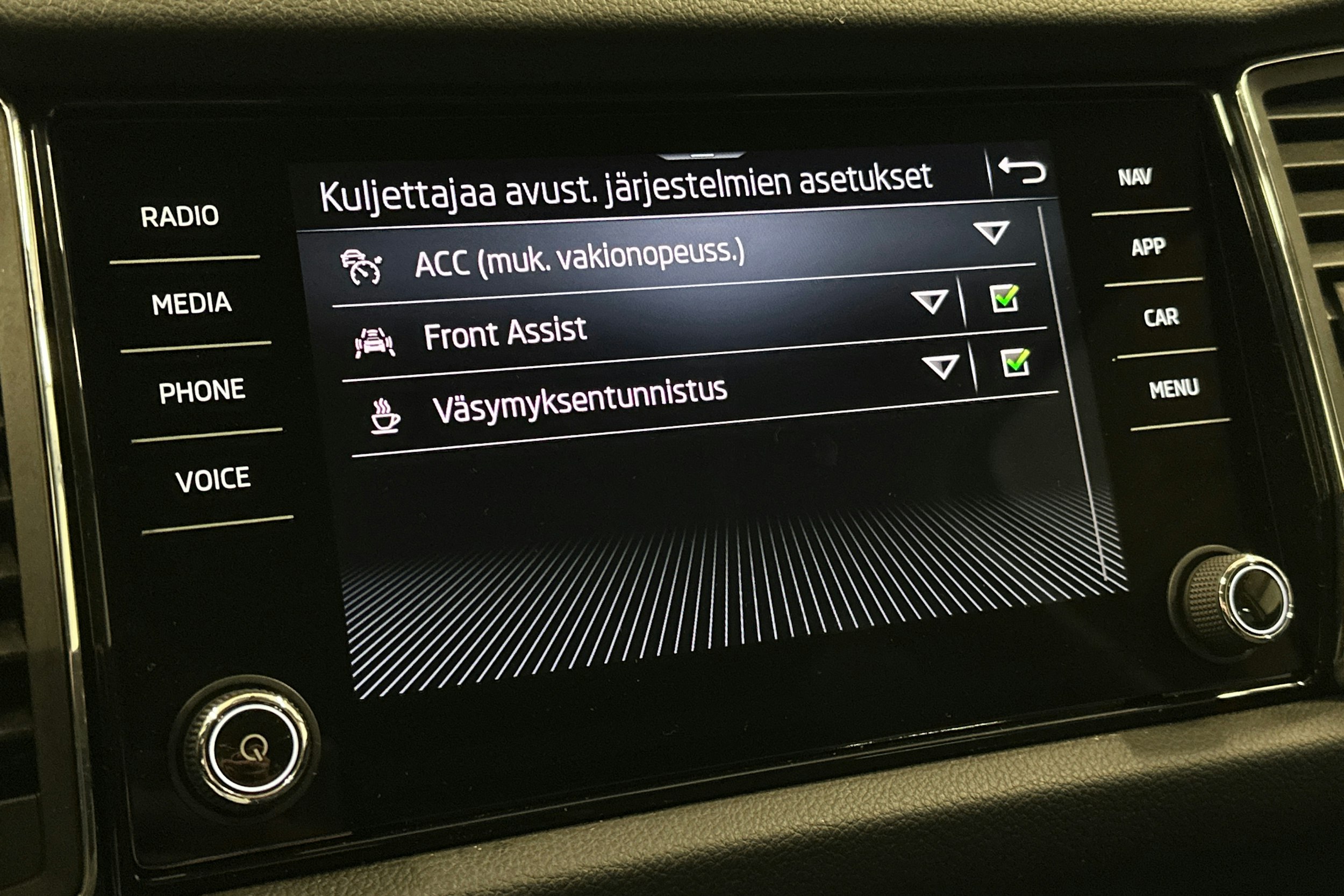 harmaa Skoda Kodiaq 2022 kuva 24.