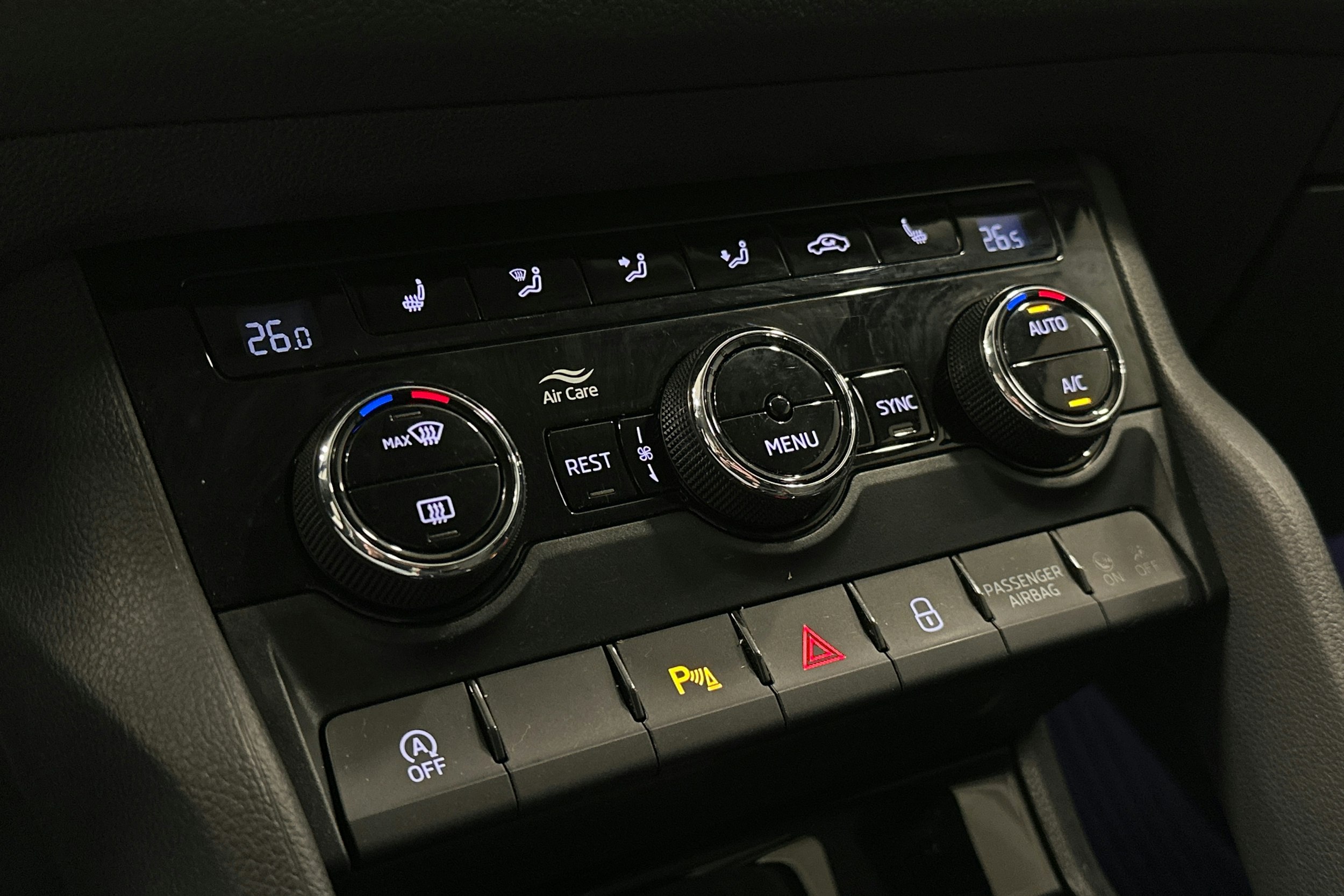 harmaa Skoda Kodiaq 2022 kuva 28.