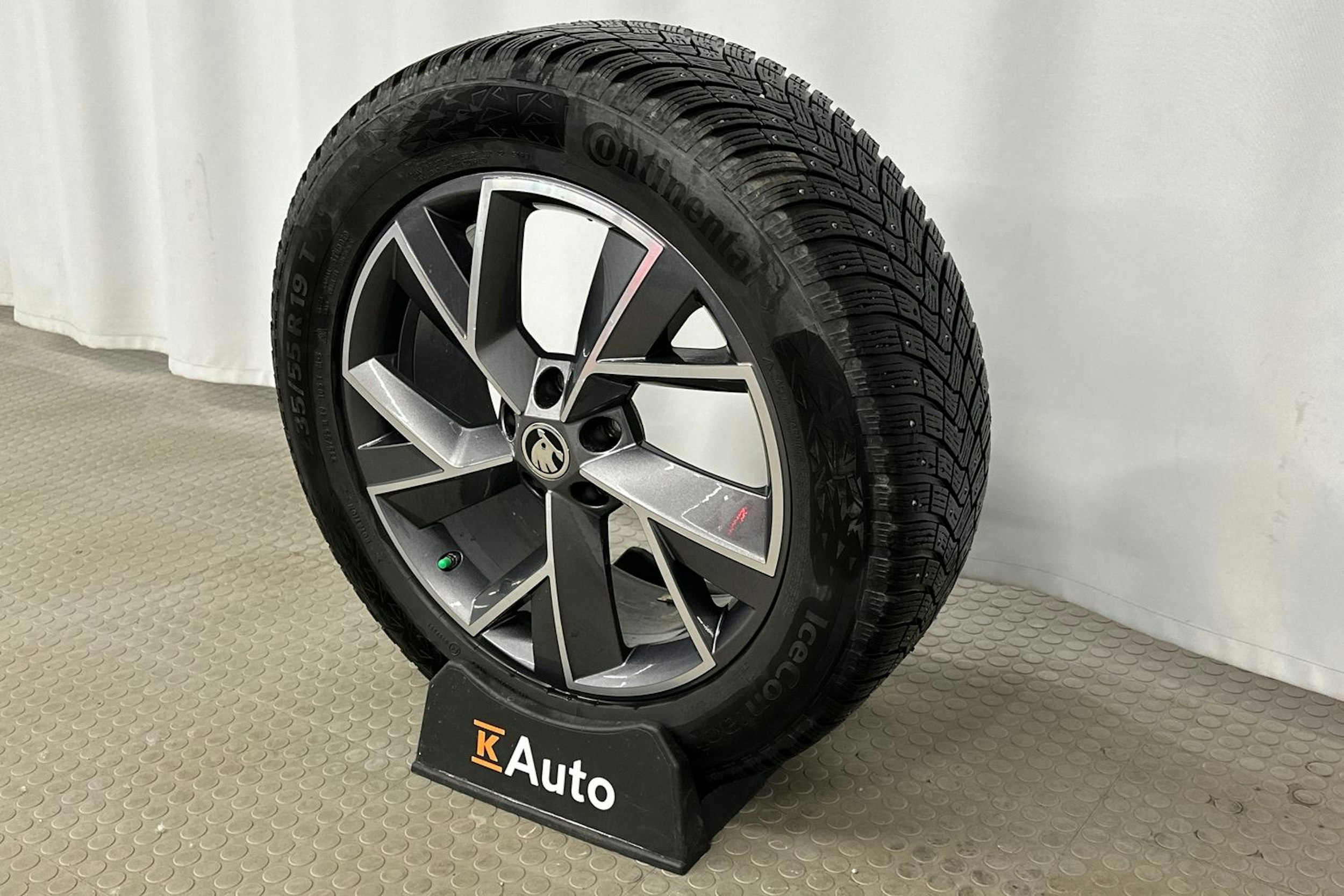 valkoinen Skoda Kodiaq 2022 kuva 10.