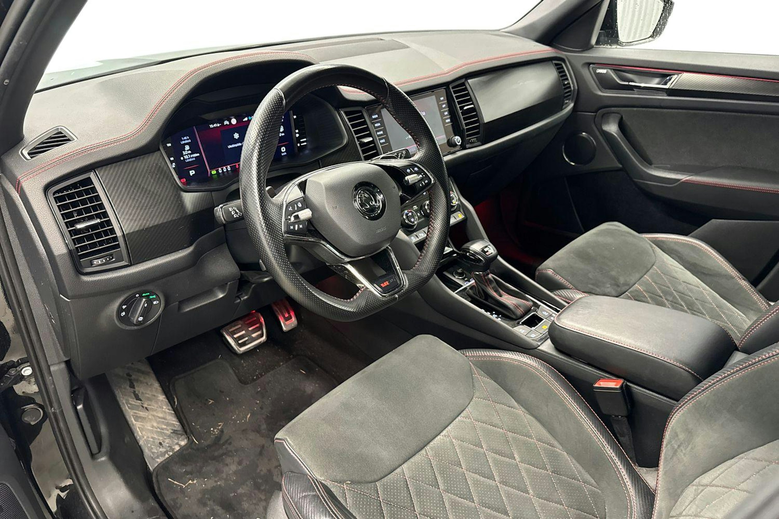 musta Skoda Kodiaq 2022 kuva 7.