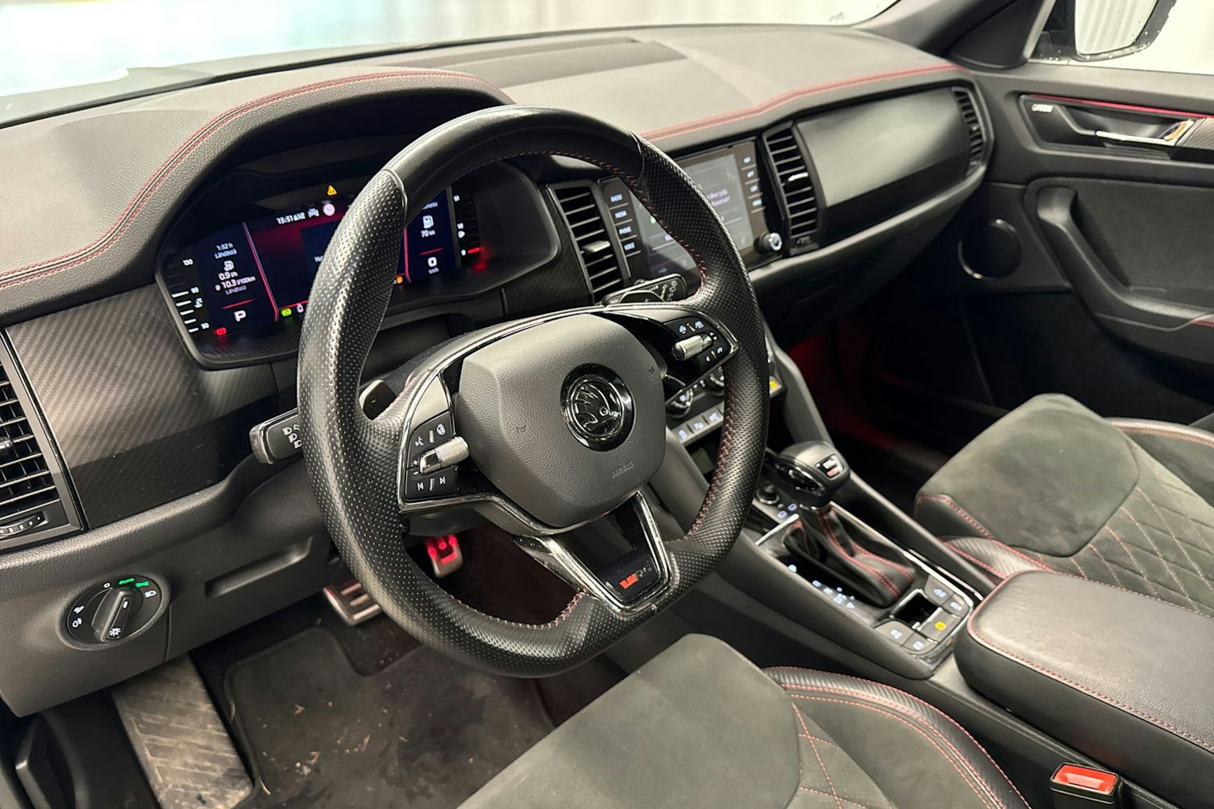 musta Skoda Kodiaq 2022 kuva 14.