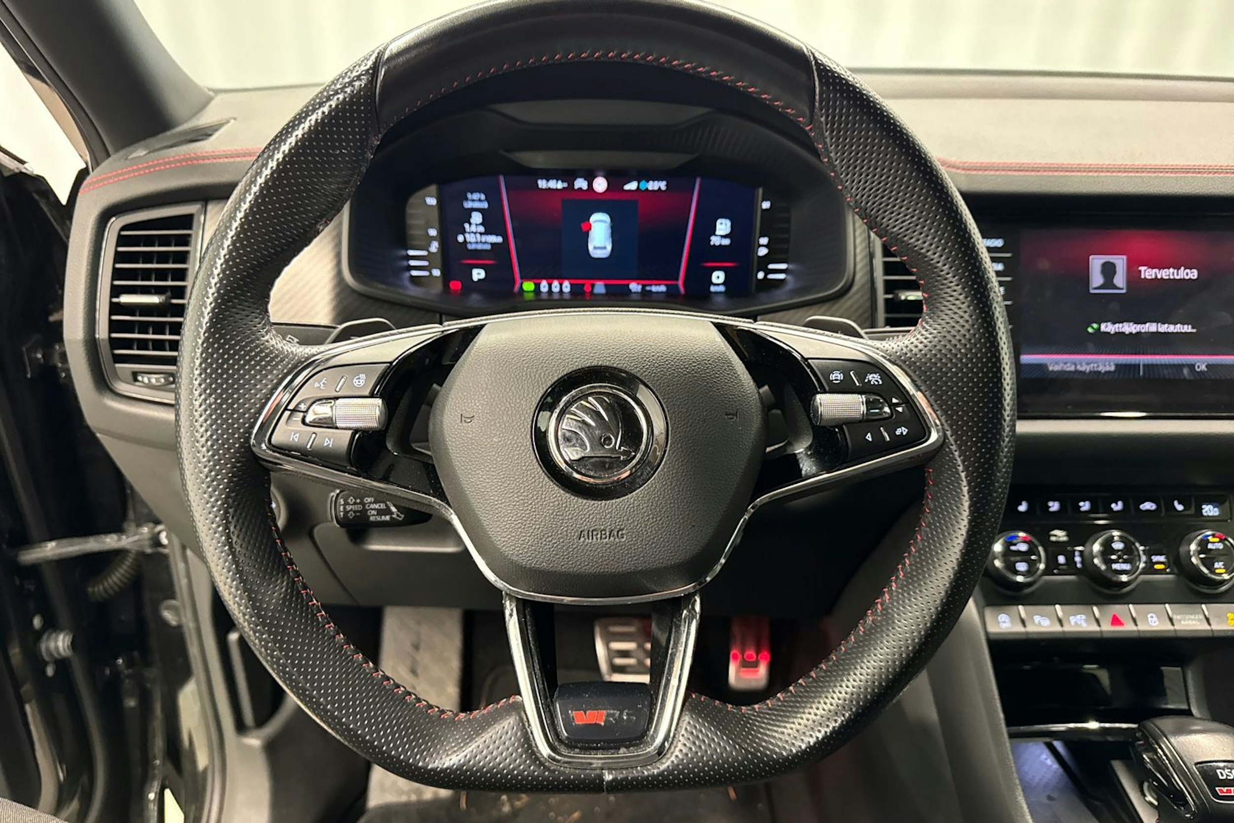 musta Skoda Kodiaq 2022 kuva 16.