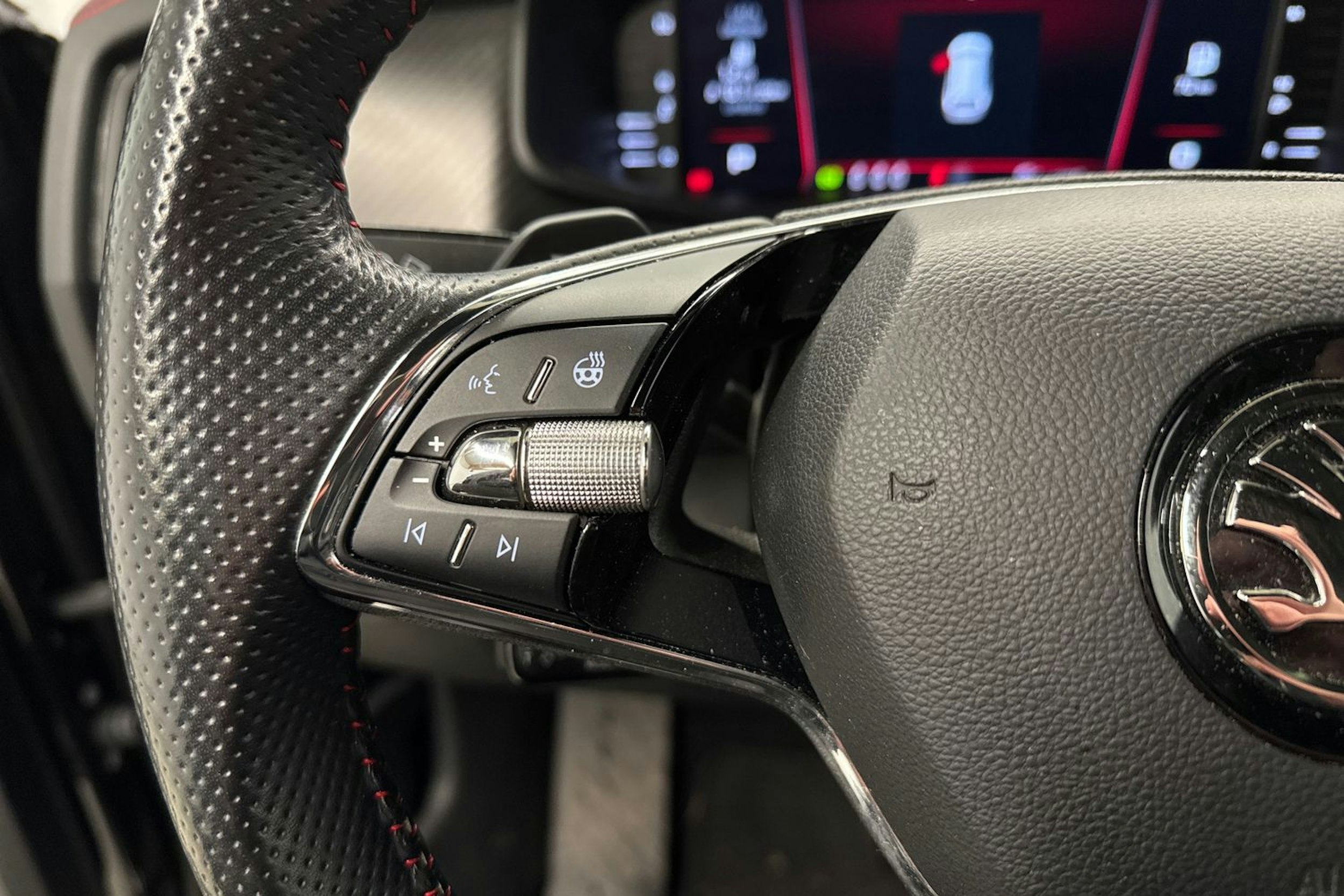 musta Skoda Kodiaq 2022 kuva 17.