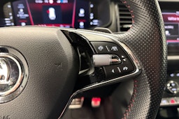 musta Skoda Kodiaq 2022 kuva 18.