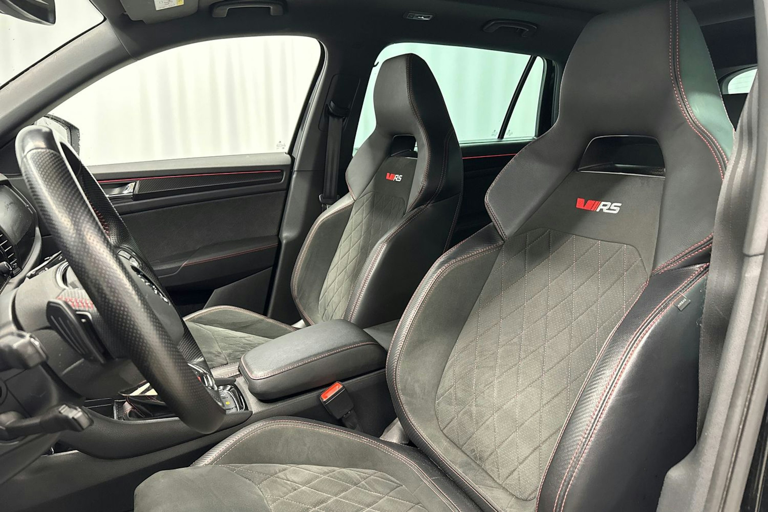 musta Skoda Kodiaq 2022 kuva 30.