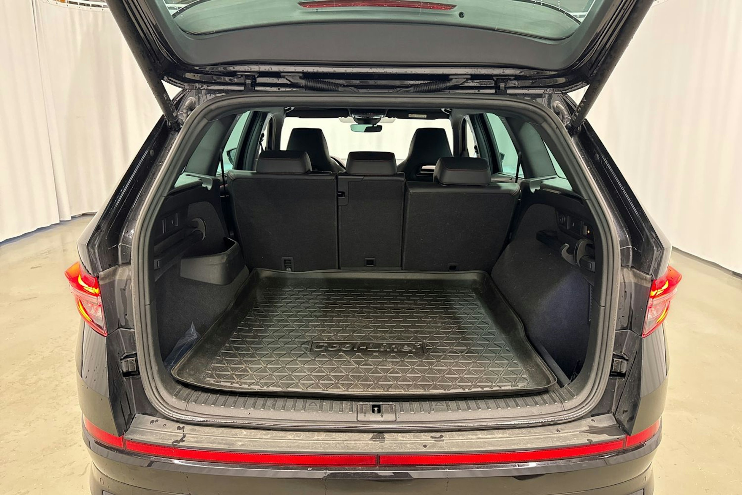 musta Skoda Kodiaq 2022 kuva 33.