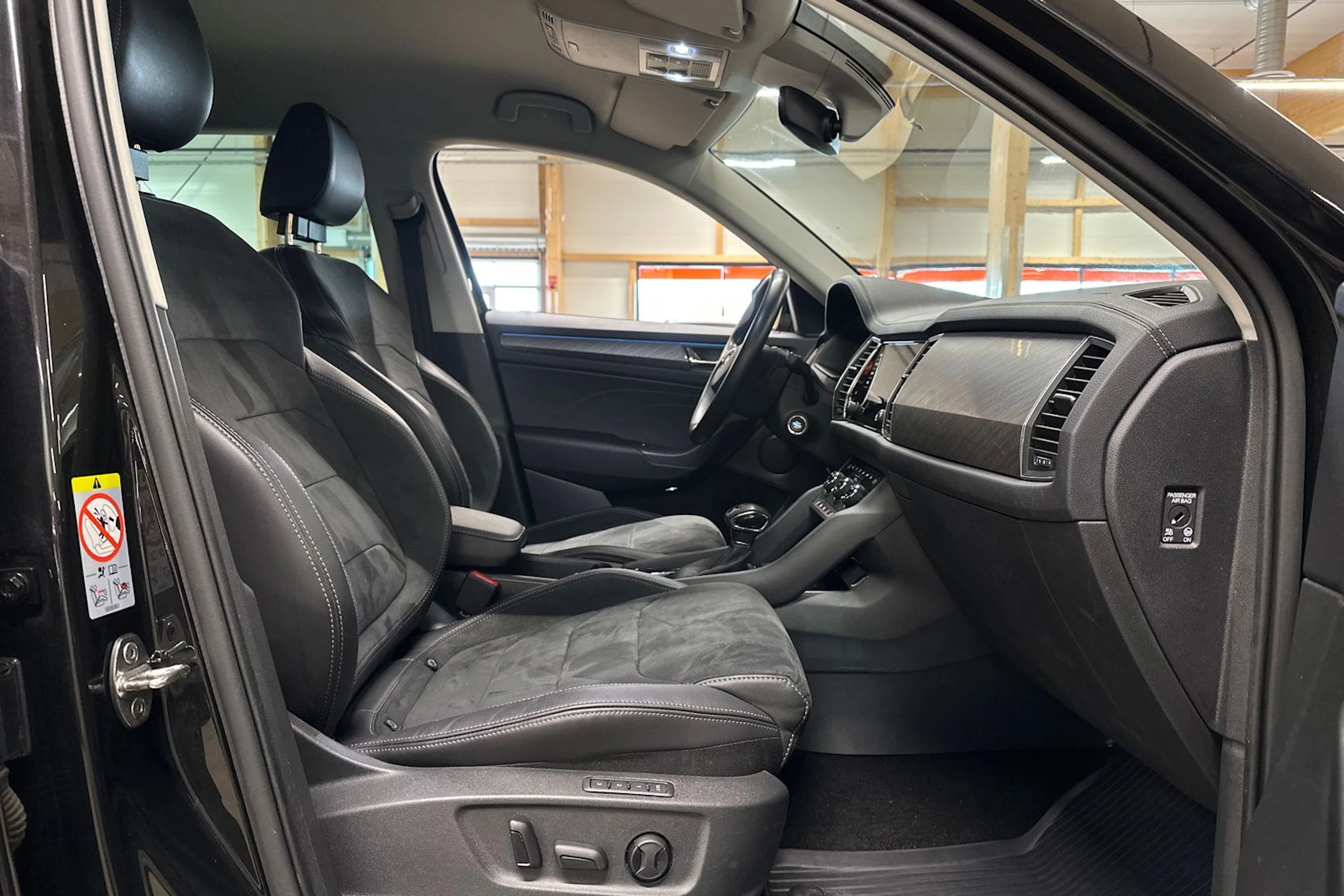 musta Skoda Kodiaq 2022 kuva 11.