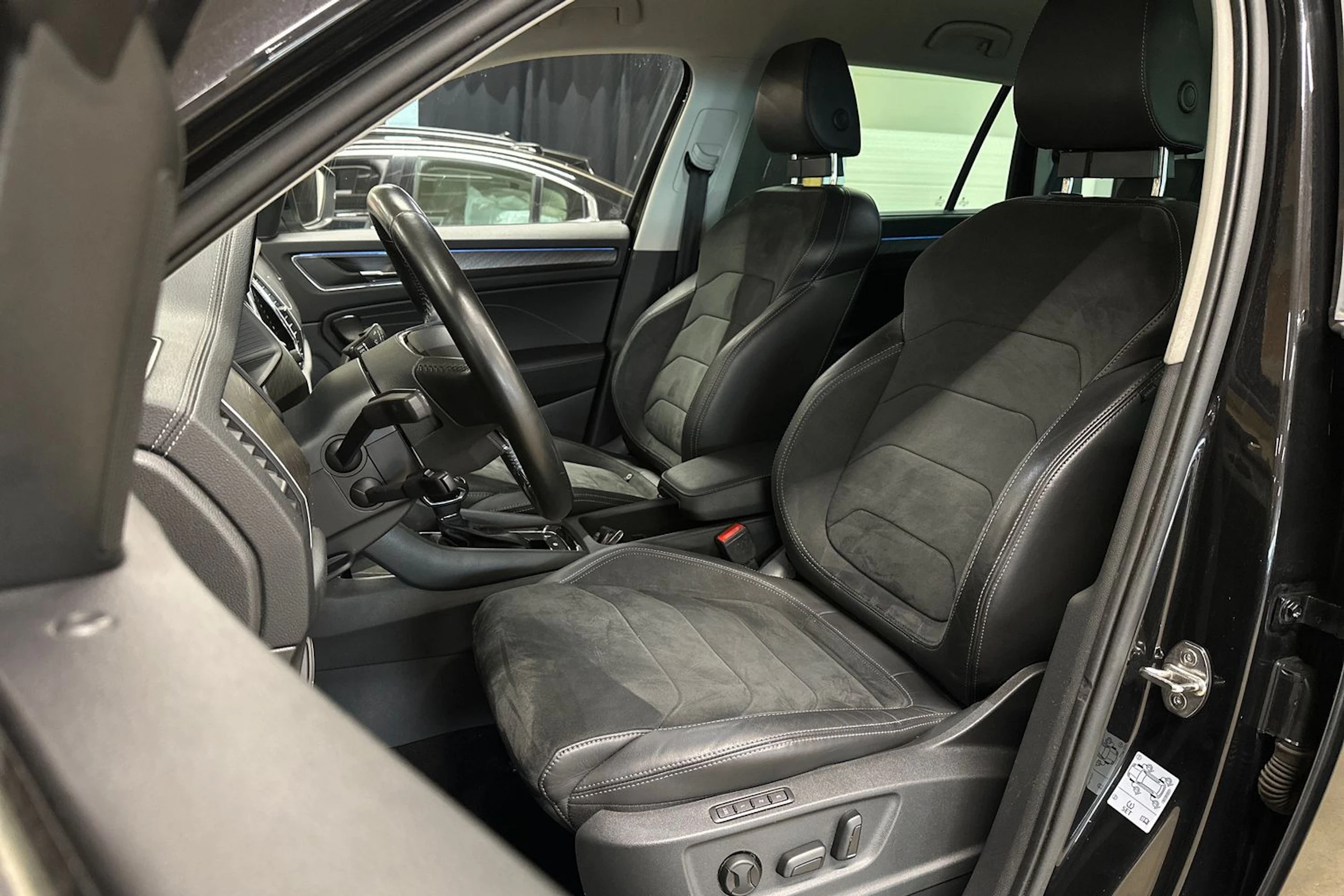 musta Skoda Kodiaq 2022 kuva 15.