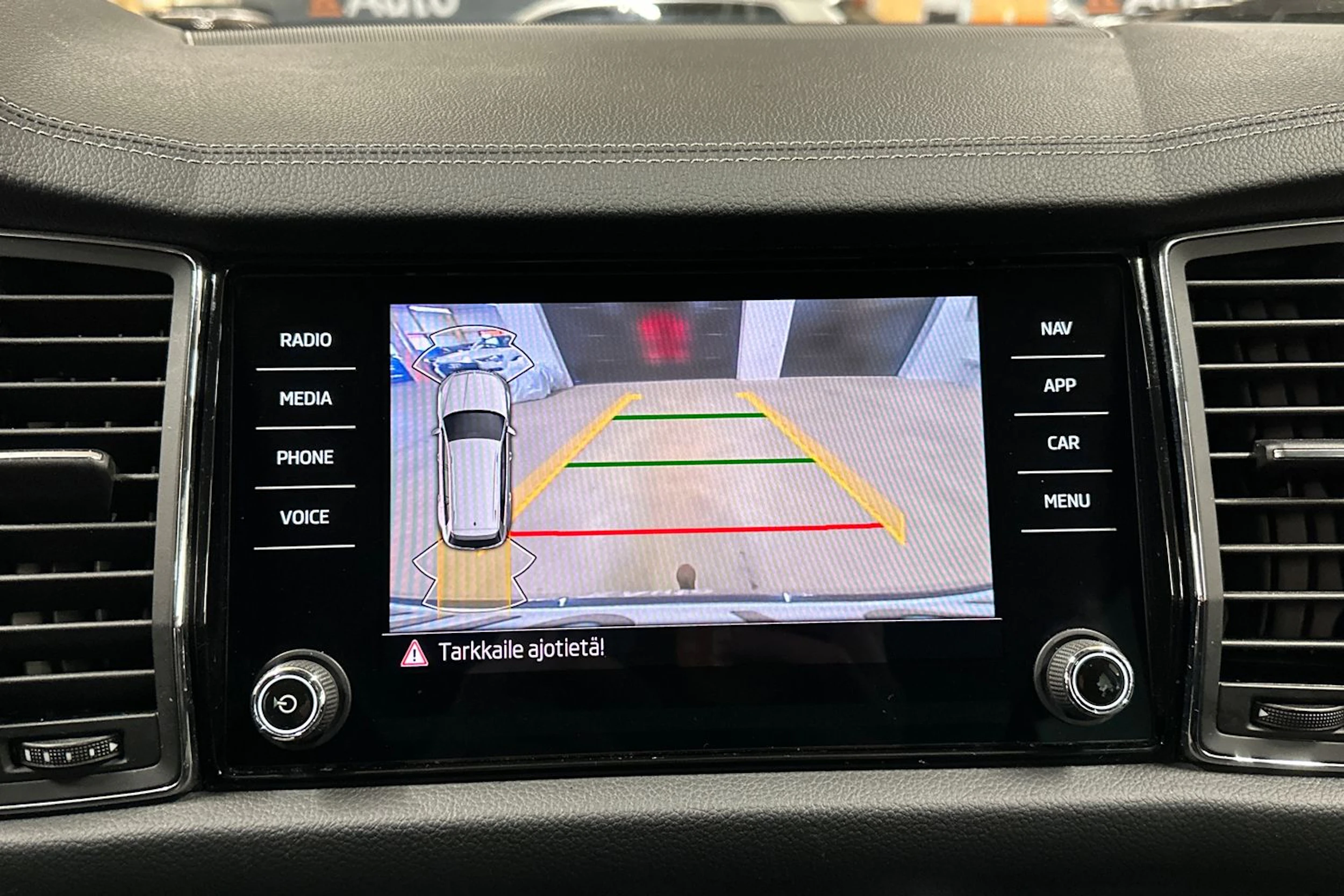 musta Skoda Kodiaq 2022 kuva 18.