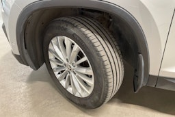 harmaa Skoda Kodiaq 2022 kuva 13.