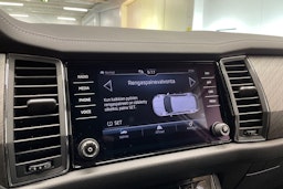 harmaa Skoda Kodiaq 2022 kuva 20.