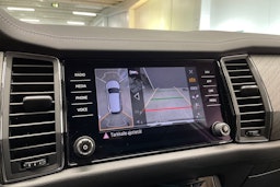 harmaa Skoda Kodiaq 2022 kuva 22.