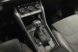 harmaa Skoda Kodiaq 2022 kuva 23.