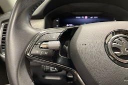 harmaa Skoda Kodiaq 2022 kuva 26.