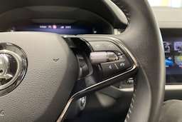 harmaa Skoda Kodiaq 2022 kuva 27.