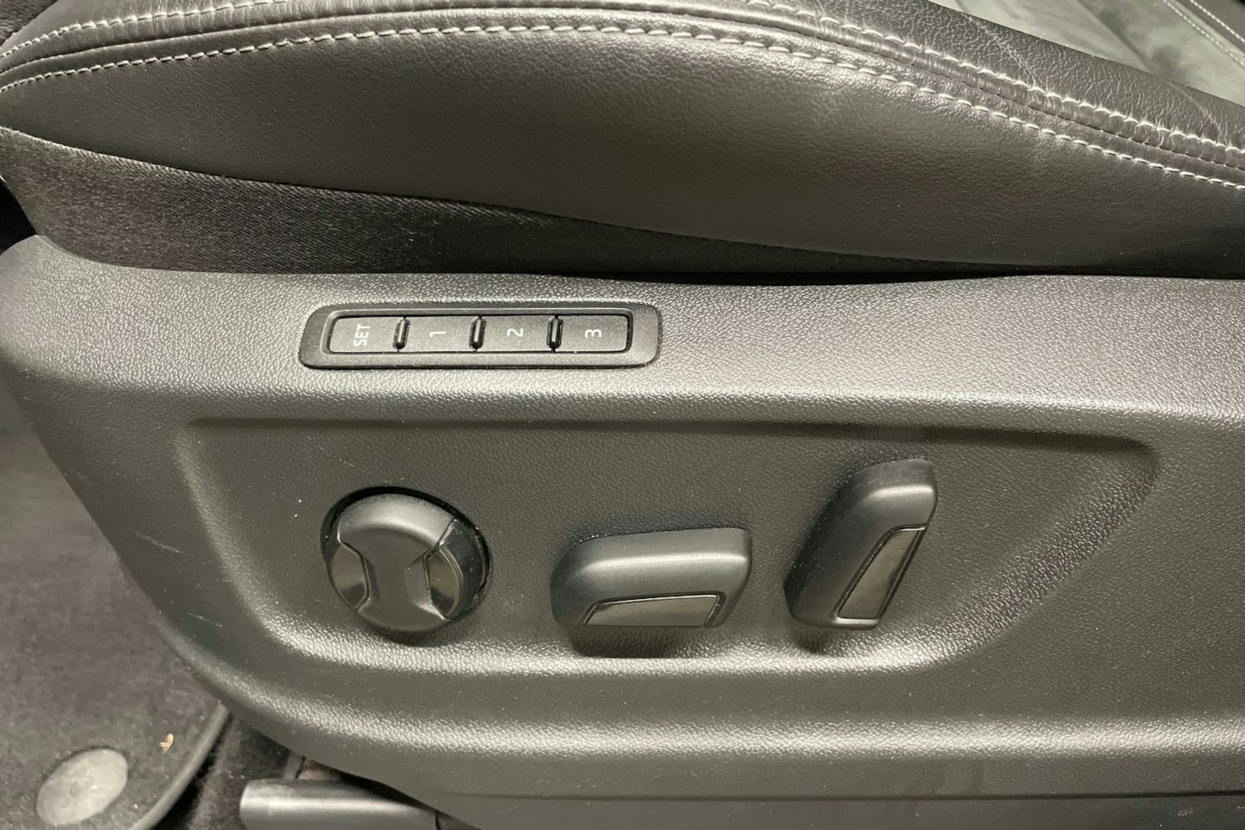 harmaa Skoda Kodiaq 2022 kuva 28.