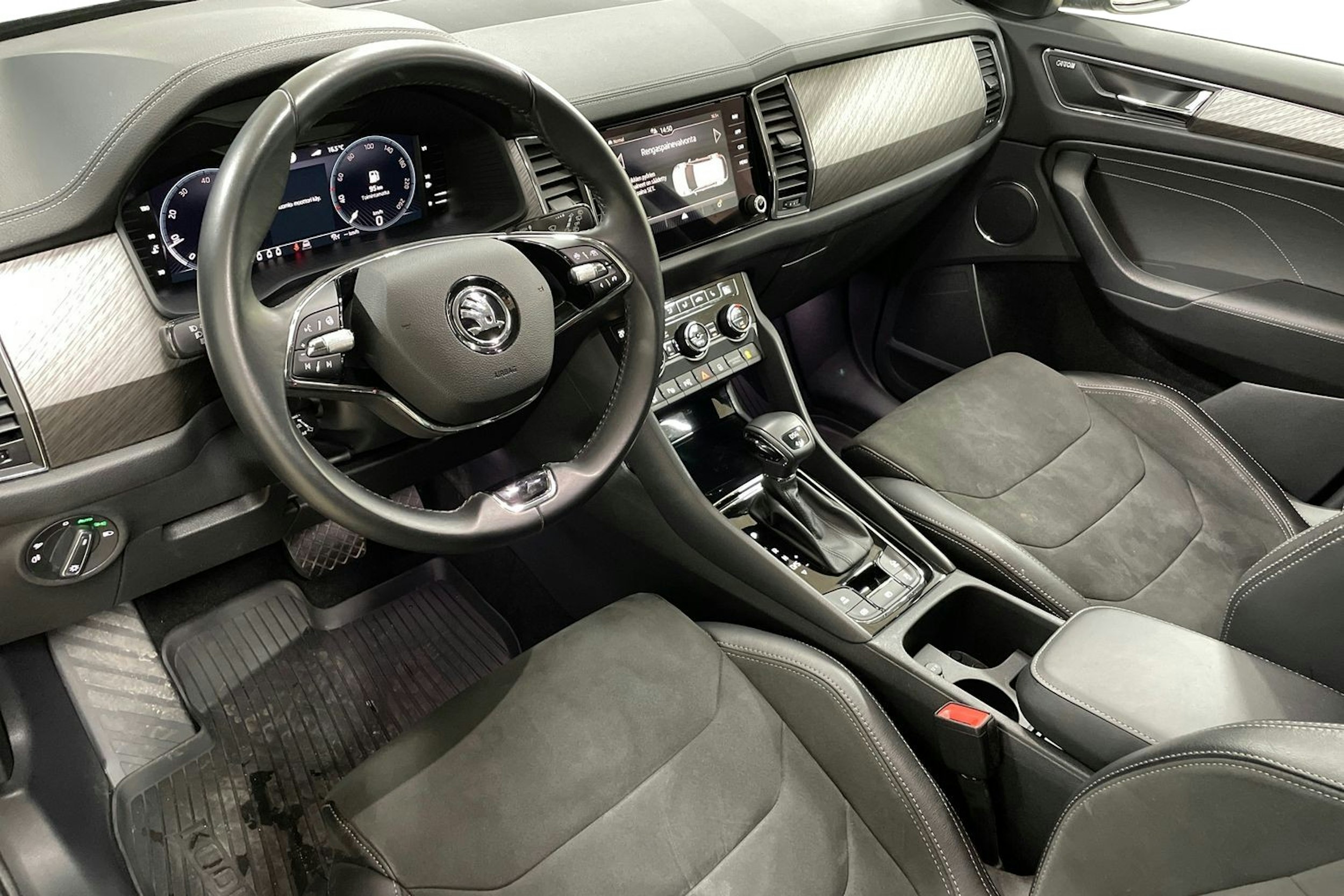 musta Skoda Kodiaq 2022 kuva 7.