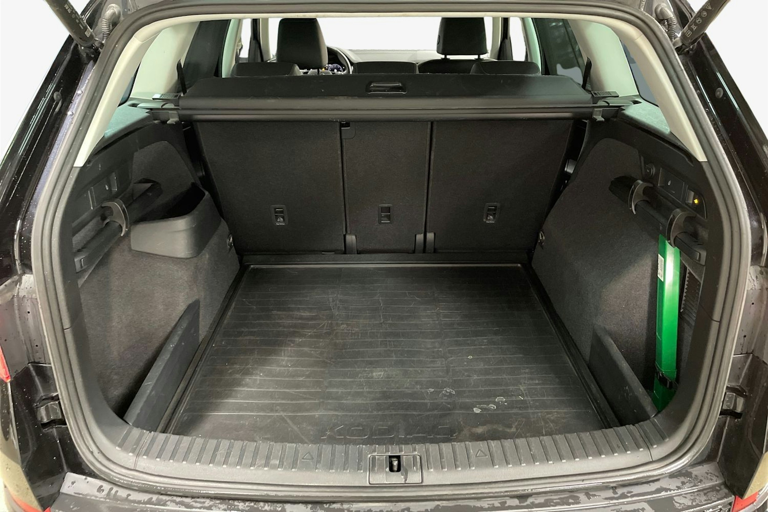 musta Skoda Kodiaq 2022 kuva 11.