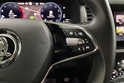 musta Skoda Kodiaq 2022 kuva 17.