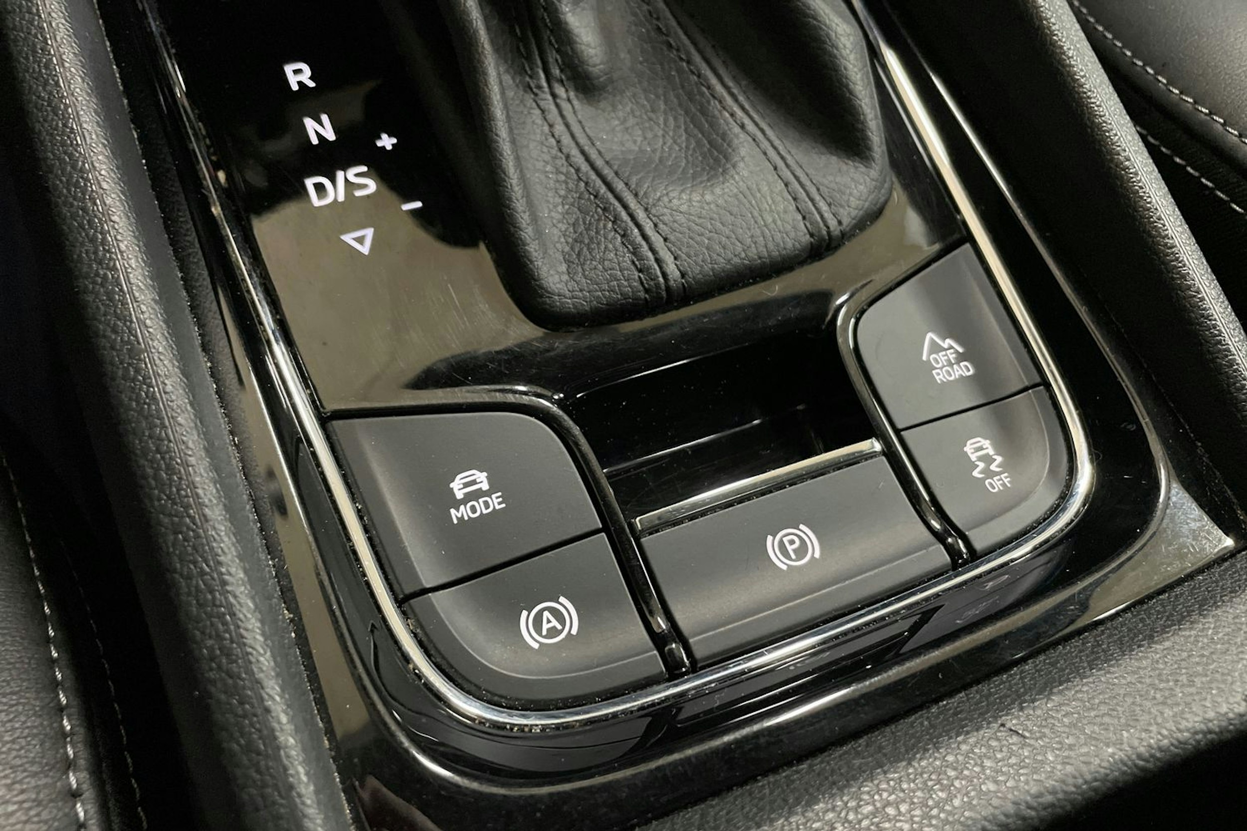musta Skoda Kodiaq 2022 kuva 21.
