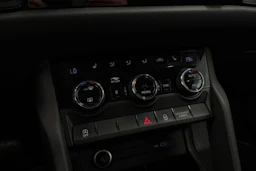 harmaa Skoda Kodiaq 2022 kuva 52.