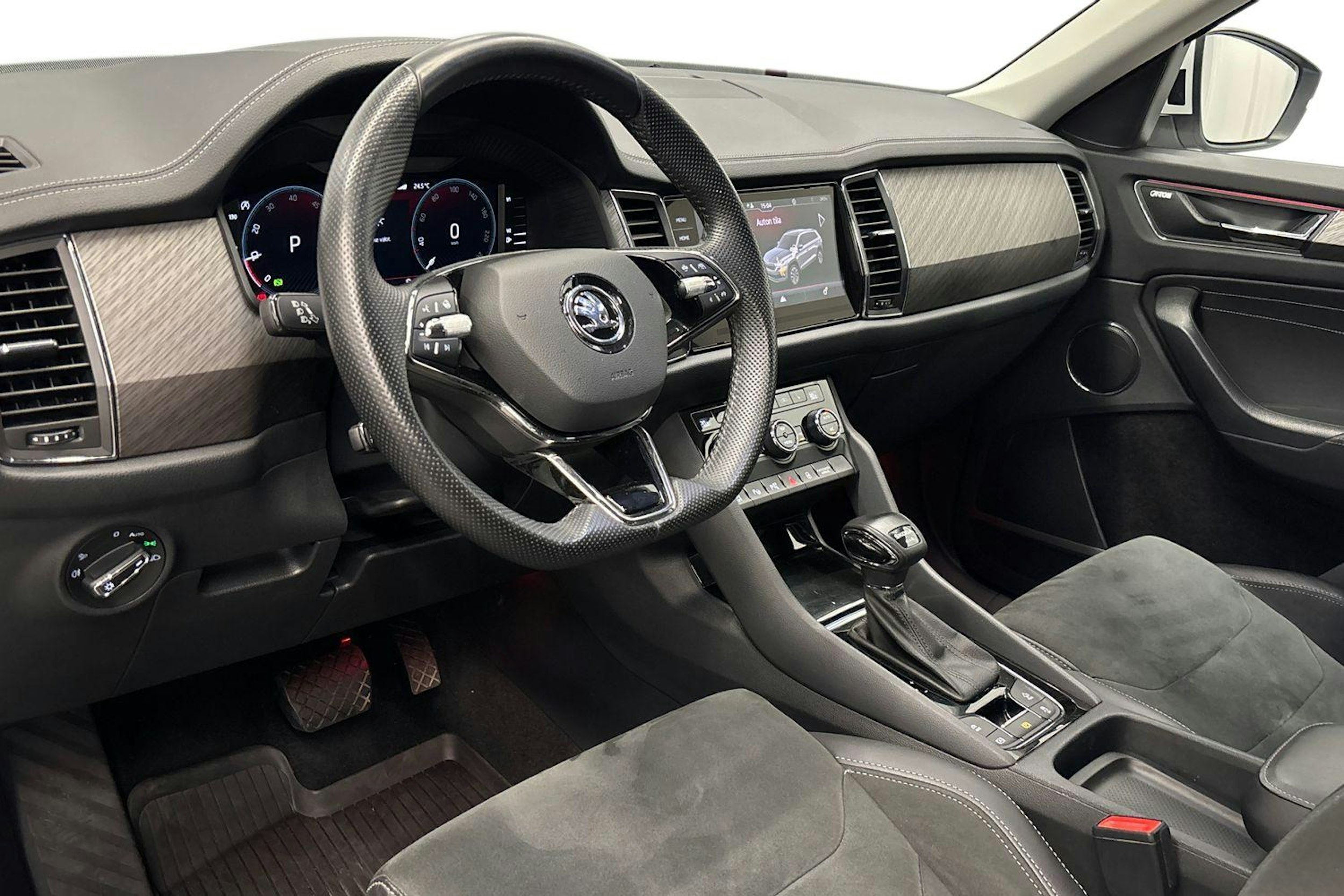 valkoinen Skoda Kodiaq 2022 kuva 7.